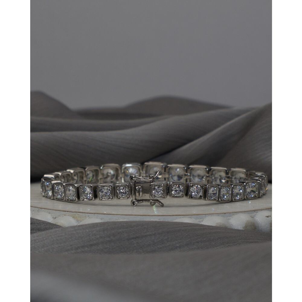 Ross Simons Sterling Silver Cz Tennis Bracelet 24.8G / 7.5in - Picture 2 of 3